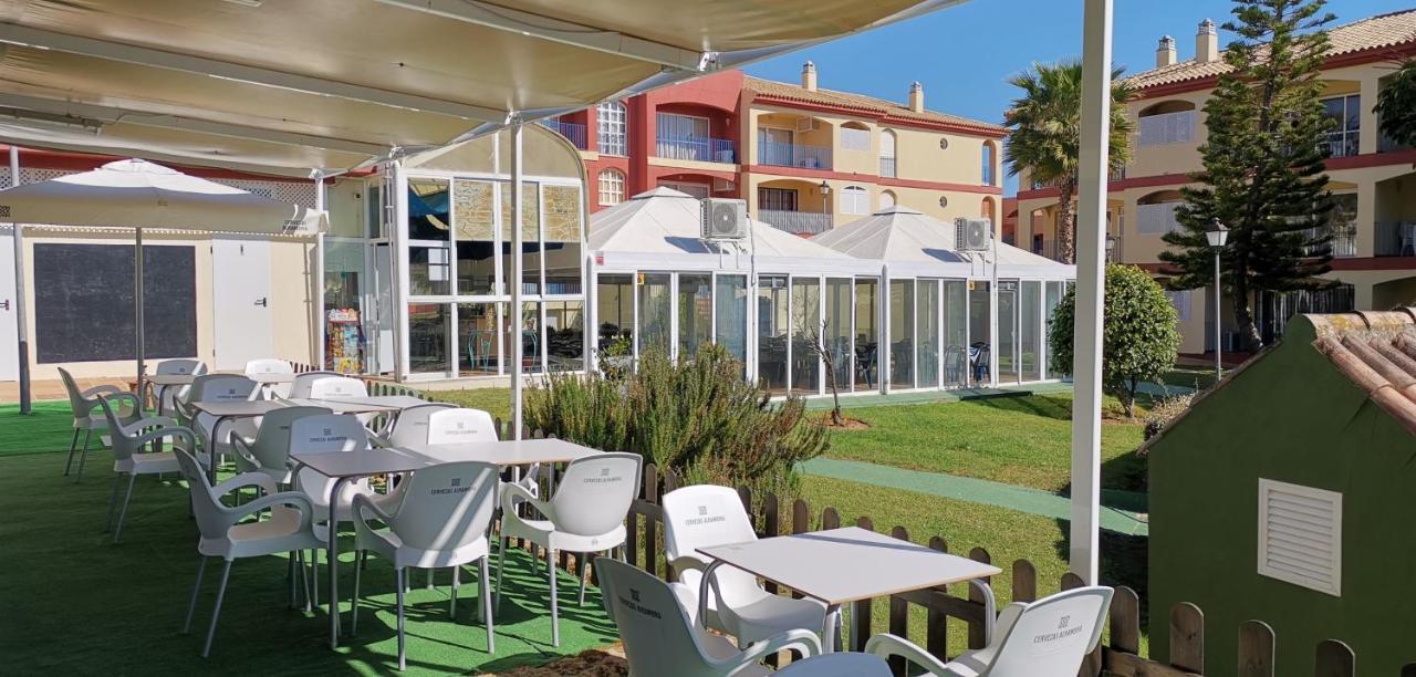 Apartamentos Esteasur Islantilla Extérieur photo